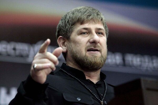 Кадыров приказал уволить медиков, распространявших информацию о нехватке средств защиты