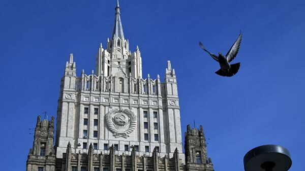 Москва никогда не просила у США снять санкции с России, заявил Рябков