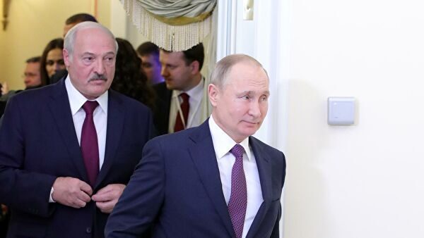 Парад Победы и коронавирус: что обсудили Путин и Лукашенко по телефону