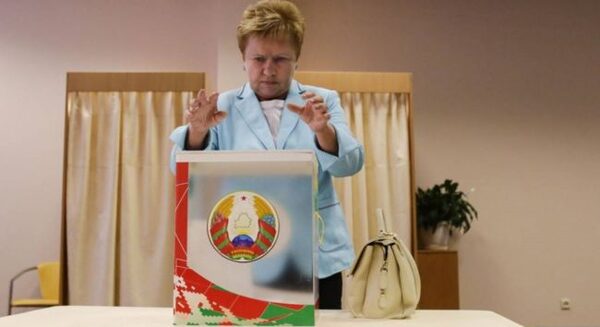В Белоруссии решили собрать деньги на проведение президентских выборов