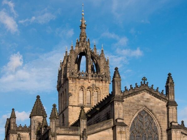 Древесные кольца пролили свет на историю Эдинбургского собора