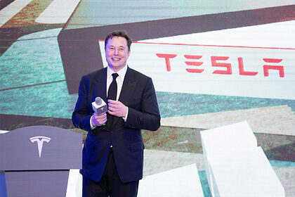 Илон Маск получил право на особую премию от Tesla