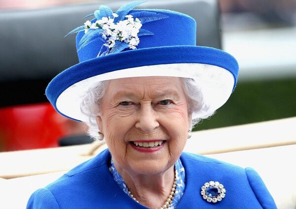 Королева Великобритании Елизавета II поздравила россиян с Днем России