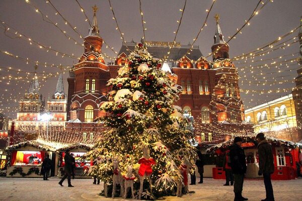 Кремль дал ответ на предложение сократить новогодние праздники