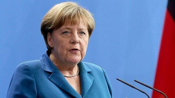 Меркель пояснила журналистам, почему она не носит защитную маску