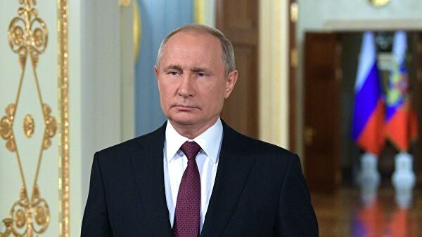 Путин призвал работать, а не искать преемников
