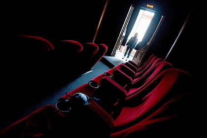 Собянин анонсировал снятие ограничений для кино- и концертных залов