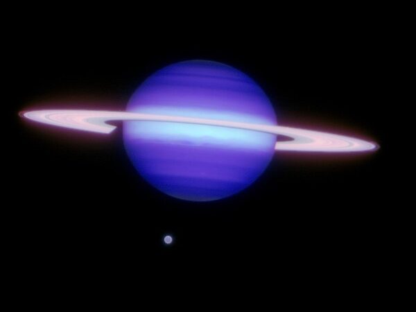 Титан удаляется от Сатурна со скоростью 11 сантиметров в год