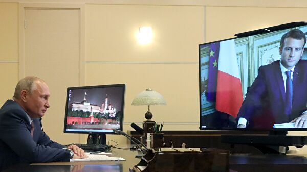 В Кремле рассказали о переговорах Путина с Макроном
