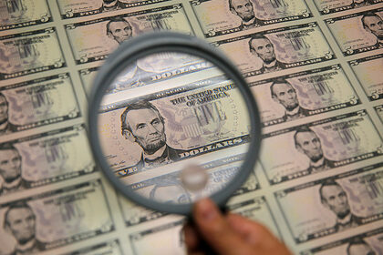 В США перестали верить в доллар