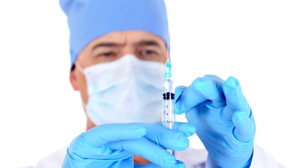 Мурашко заявил о добровольной вакцинации от коронавируса