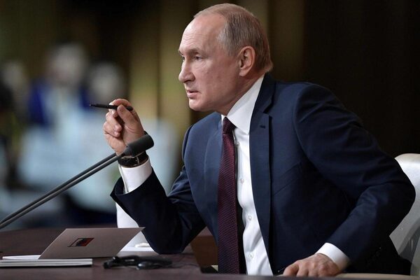 Владимир Путин заявил о «мине замедленного действия» в Конституции СССР