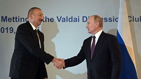 Алиев поздравил Путина с регистрацией вакцины от коронавируса