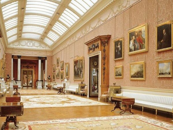 Картины из Букингемского дворца впервые отправятся на публичную выставку
