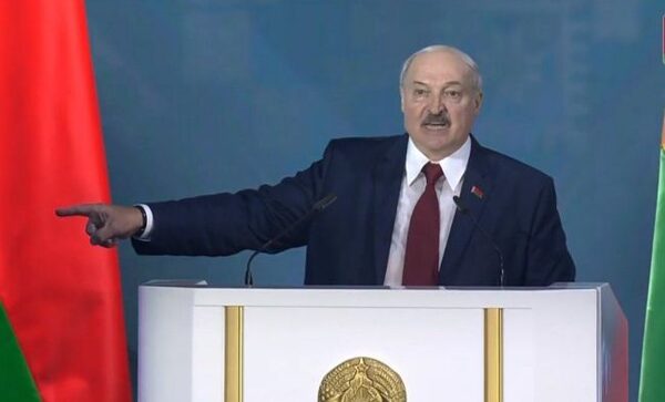 Лукашенко заявил о попытке организовать бойню Минске
