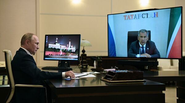 Путин отметил работу главы Татарстана по развитию республики