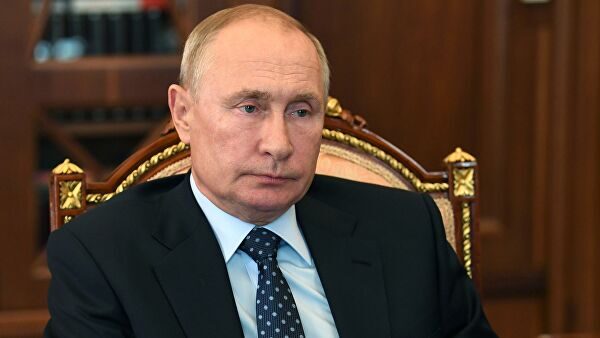 Путин по телефону поговорил с Лукашенко о задержании россиян в Минске