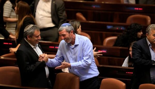 В Израиле под карантин из-за Covid-19 попали сразу три министра