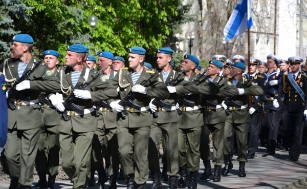 Власти Кубани забыли поздравить десантников с Днем ВДВ