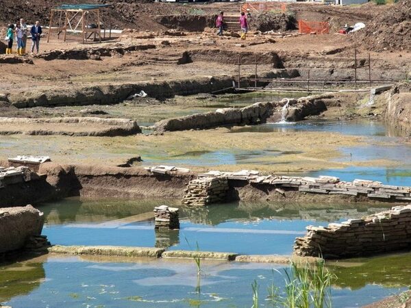 Древний бассейн неизвестного назначения обнаружен в окрестностях Рима