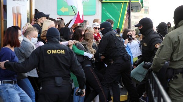 На последних акциях протеста в Белоруссии задержали более 230 человек