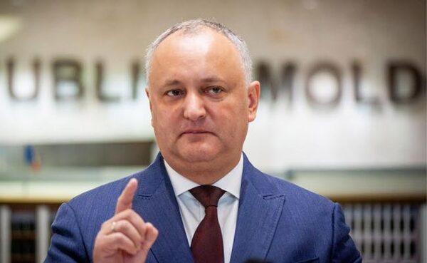 Президент Молдавии призвал Санду не строить из себя Елену Прекрасную