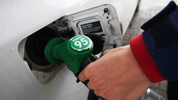 Росстат рассказал о росте цен на бензин