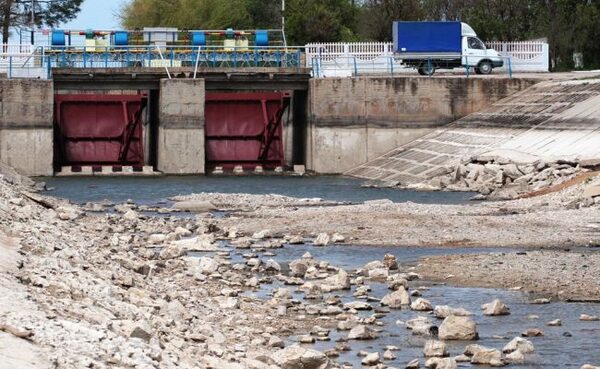 Власти Украины заявили о своем праве оставить Крым без воды