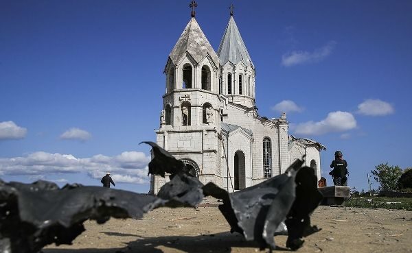 Армения назвала преступными удары Азербайджана по церкви в карабахской Шуши