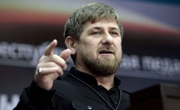 Кадыров поспорил с Песковым из-за Макрона