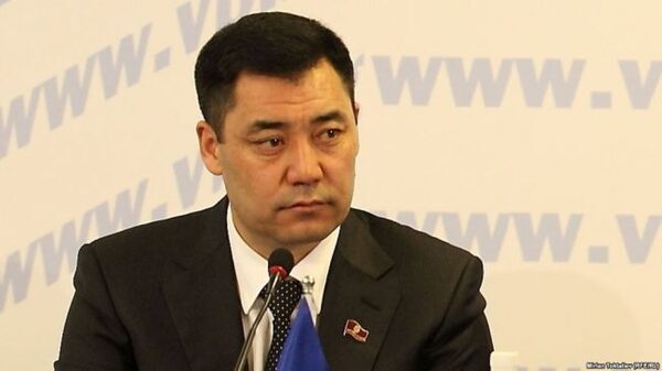 В Киргизии депутаты в третий раз выбрали премьером Садыра Жапарова