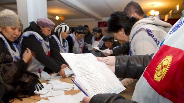 В Киргизии расследуется дело о халатности членов ЦИК