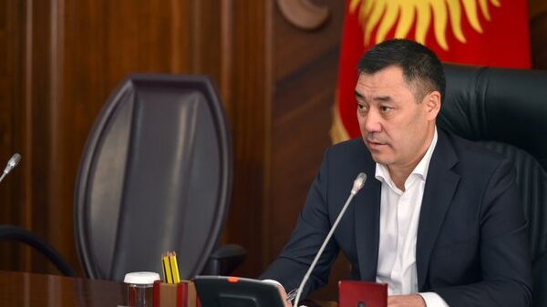 В Киргизии Садыр Жапаров объявил себя и. о. президента