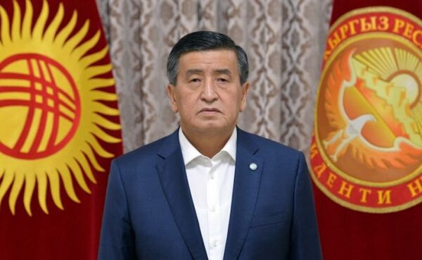 Жээнбеков: Из-за непомерных амбиций политиков мир в Киргизии под угрозой
