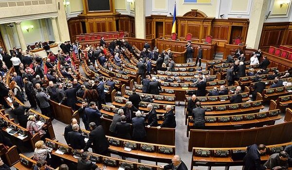 Рада не смогла проголосовать за отмену карантина выходного дня на Украине