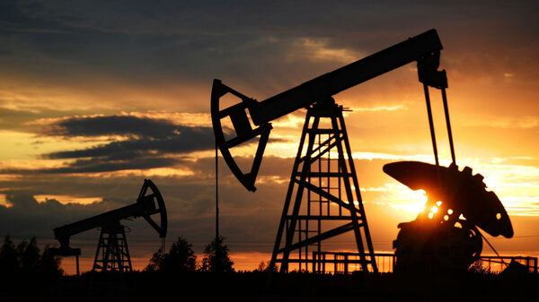 Нефтедобывающим странам предрекли проблемы из-за Байдена