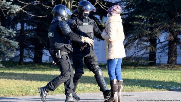 В Минске задержали более 300 протестующих