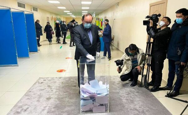 Парламентские выборы в Казахстане: 11,6% уже проголосовали