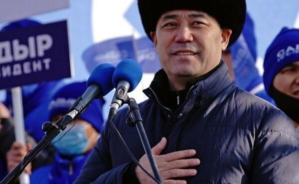Садыр Жапаров лидирует на президентских выборах в Киргизии