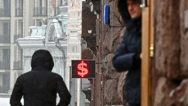 Эксперт рассказал, какие валюты лучше не покупать