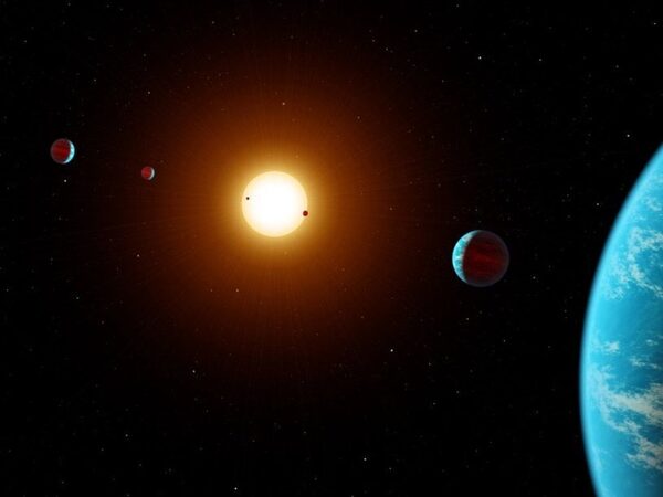 У звезды из созвездия Водолея имеется шесть планет