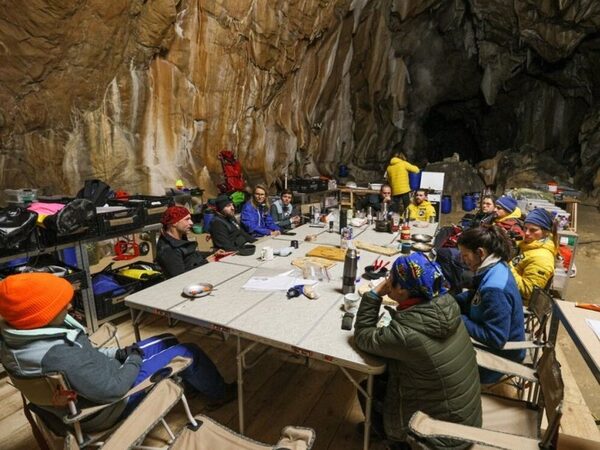 Эксперимент в пещере показал, как биологические часы отстают от астрономических