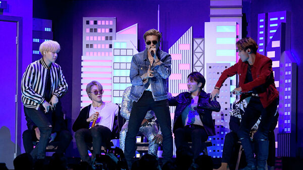Трек "Dynamite" группы BTS побил рекорд вирусного хита "Gangnam style"