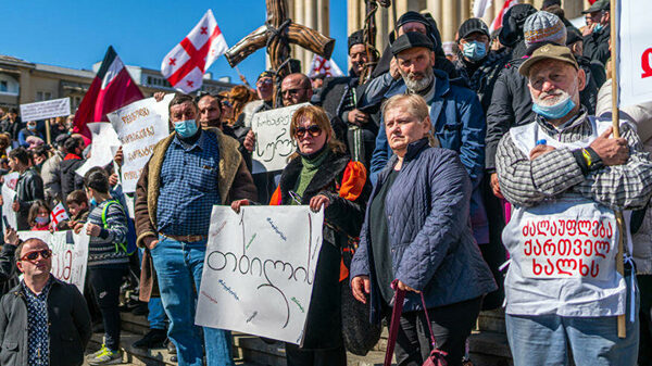 "Вино в опасности". Политические скандалы в Грузии разозлили европейцев