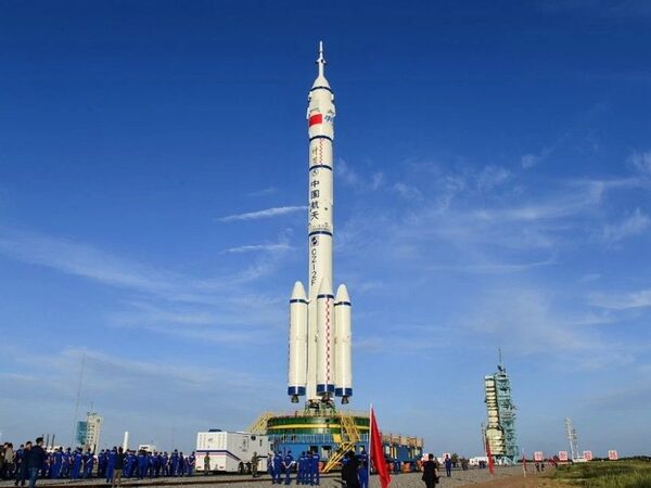 Китай готовится отправить первый экипаж на новую орбитальную станцию