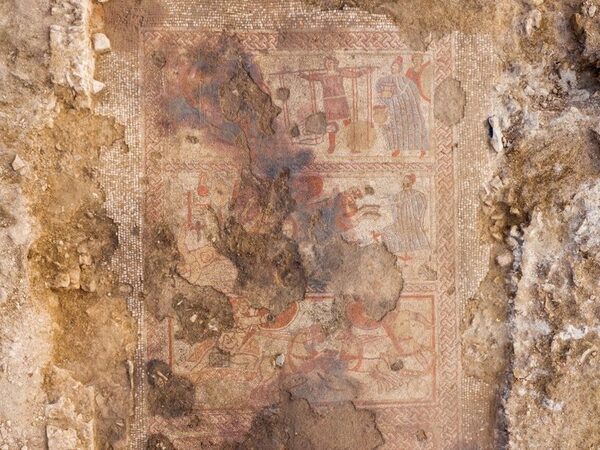 Мозаика из римской виллы в Англии изображает сцены из «Илиады»