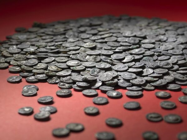 Найденный в Баварии клад содержит более 5600 римских серебряных монет