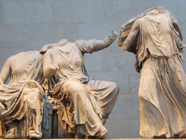 Бывший министр культуры Великобритании поддержал возвращение Греции статуй с афинского Акрополя