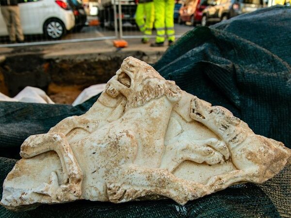 В Риме найден надгробный алтарь тринадцатилетней девочки, жившей во II веке