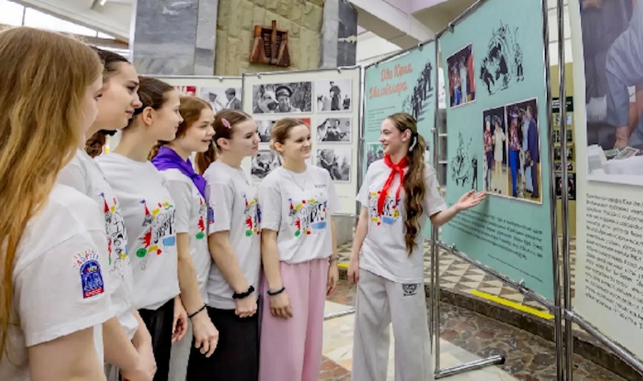 Выставка в детских центрах расскажет о пронзительной истории дружбы Лужкова и Никулина